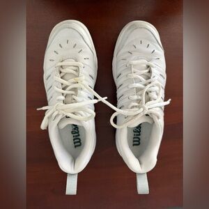 🎾WILSON COURT SHOES perfect for pickleball and tennis! 🎾 Women’s Size 6.